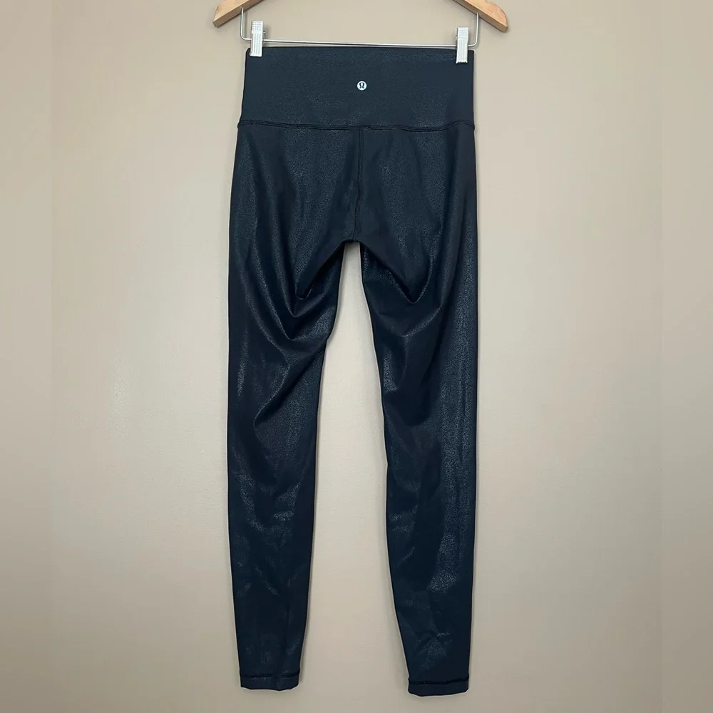 {Lululemon} Wunder Under High-Rise Tight 28" Leggings in Foil Print Black - 6 - Picture 4 of 11